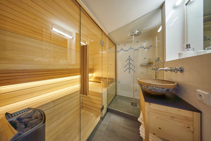 Appartement mit zwei Schlafzimmern, einer finnischen Sauna und einem Whirlpool